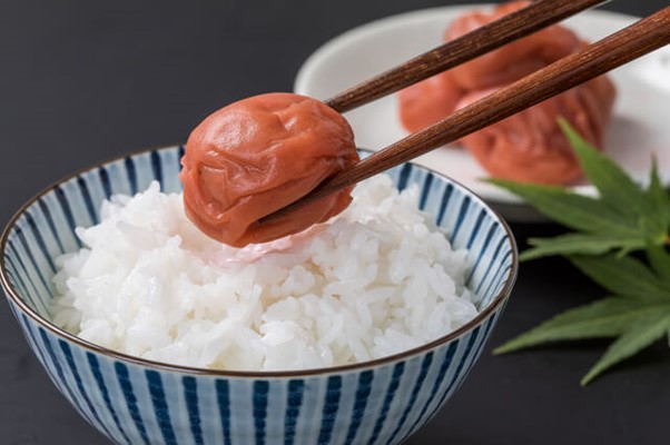 専門店の梅干しで美味しく熱中症予防を